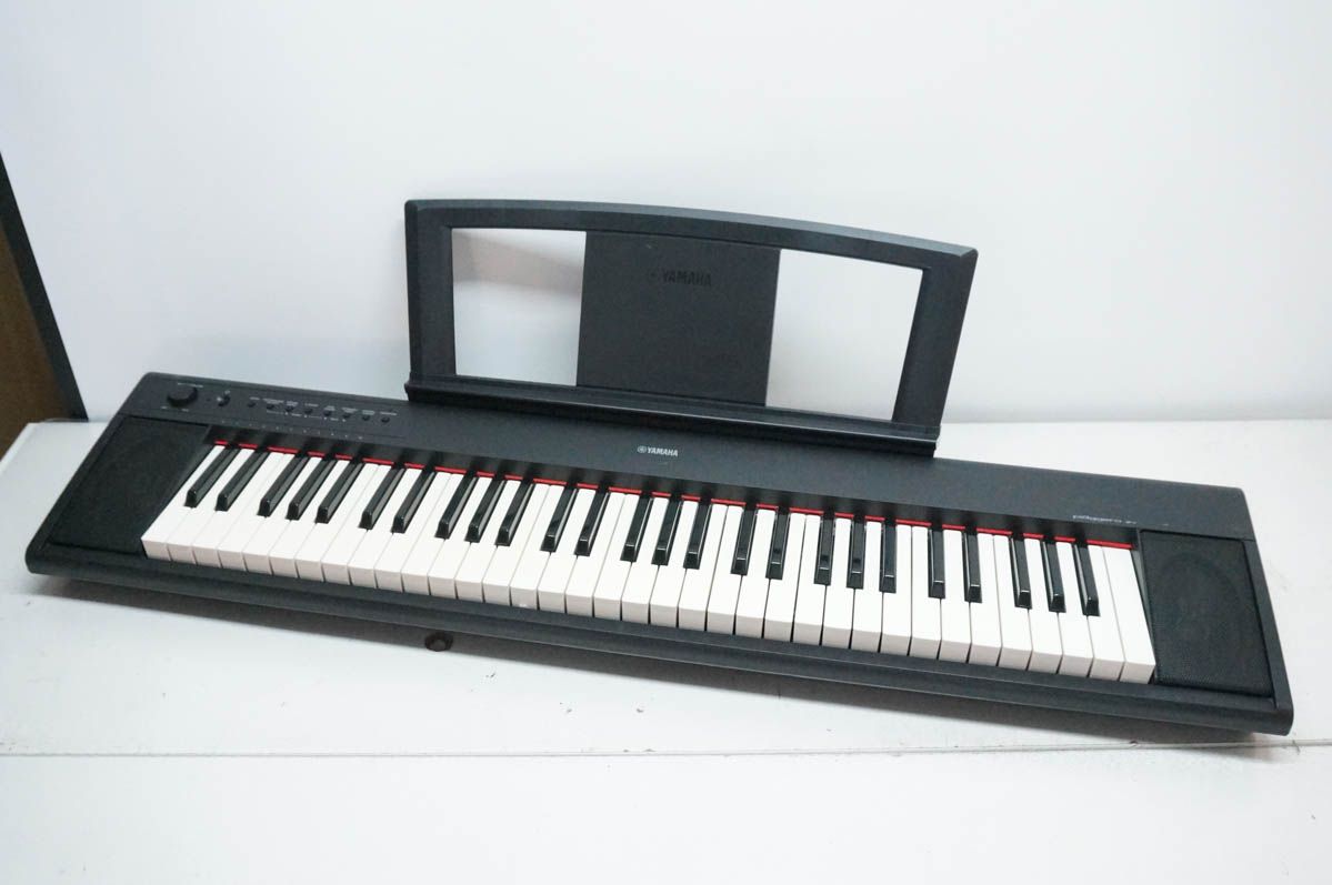 【中古】YAMAHAヤマハ 電子キーボード piaggeroピアジェーロ NP-11 61鍵 ブラック