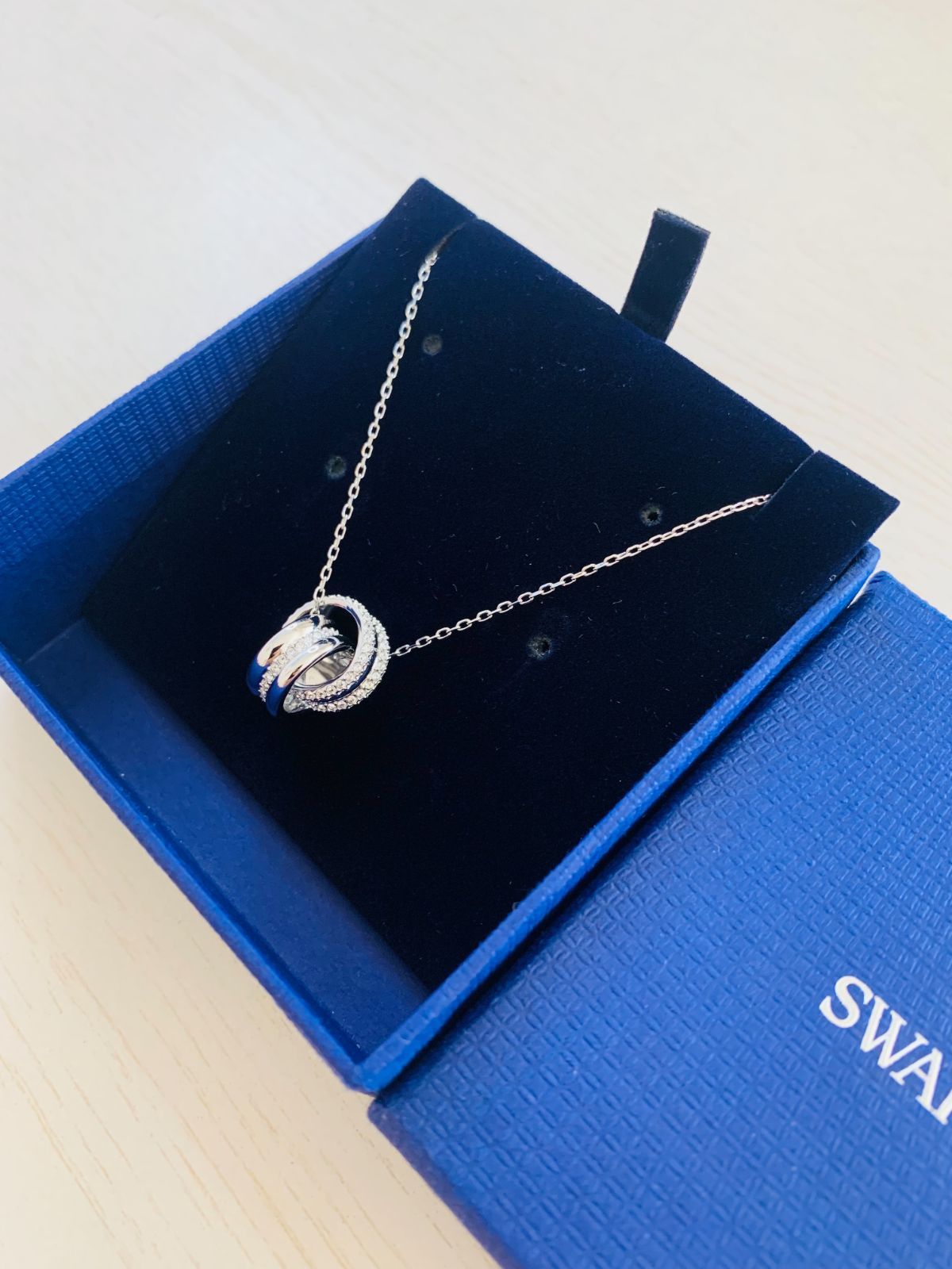 スワロフスキーSwarovski　Furtherペンダント