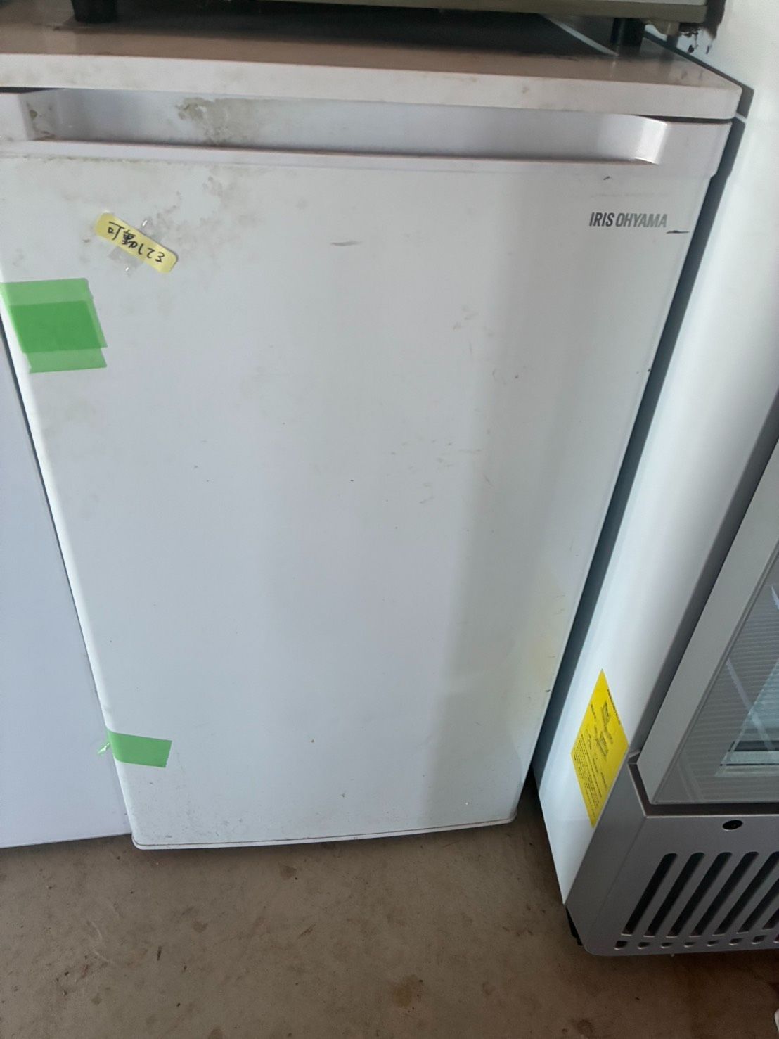 中古商品】アイリスオーヤマ ノンフロン冷凍庫 60L IUSD-6B-W ブラック