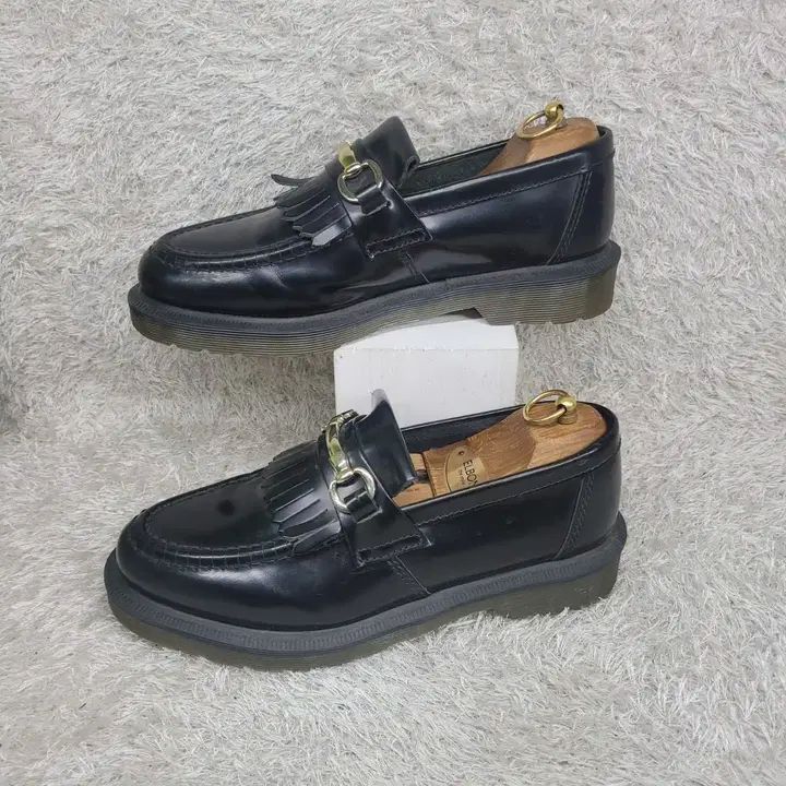 ワイズ UK5/250 DR. MARTENS ドクターマーチン エイドリアン スナッフル タッセルローファー スリッポン