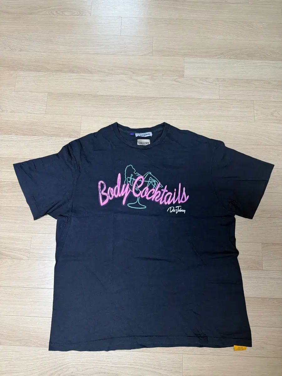 ギャラリー デパートメントファイブ グラフィック Tシャツ