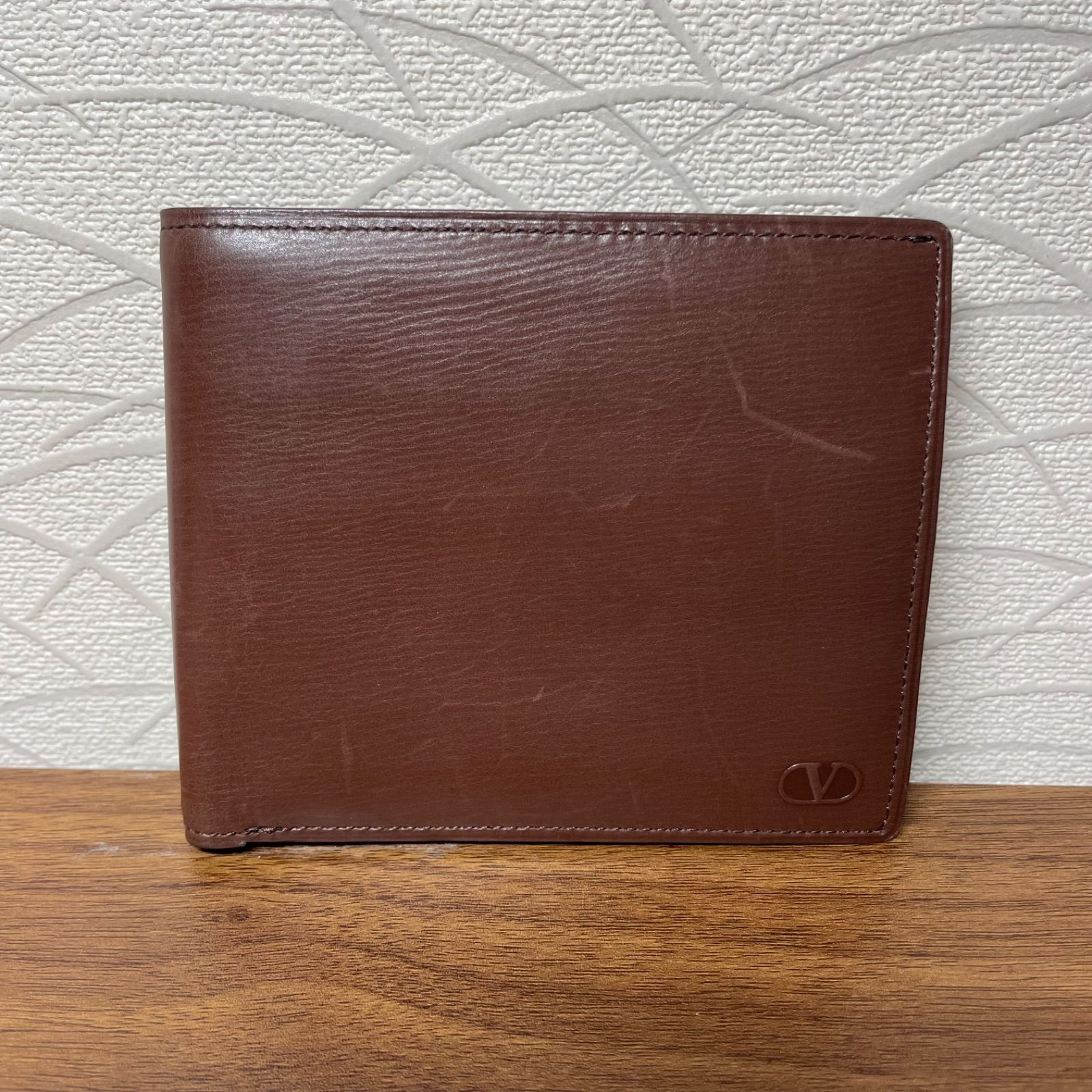 【極美品】ヴァレンティノ ガラヴァーニ 二つ折り財布 Vロゴ ブラウン レザー