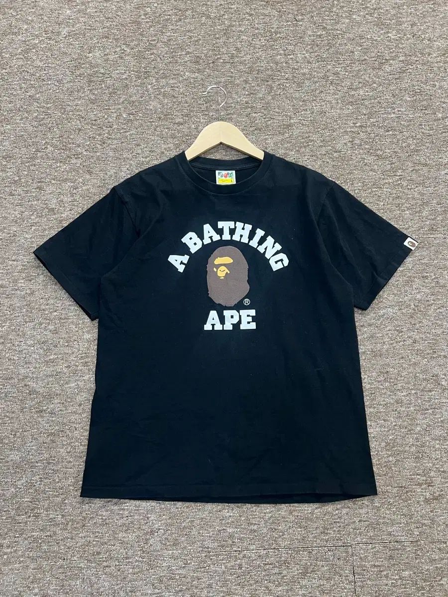 アベイシングエイプ カレッジ 半袖Tシャツ ブラック L