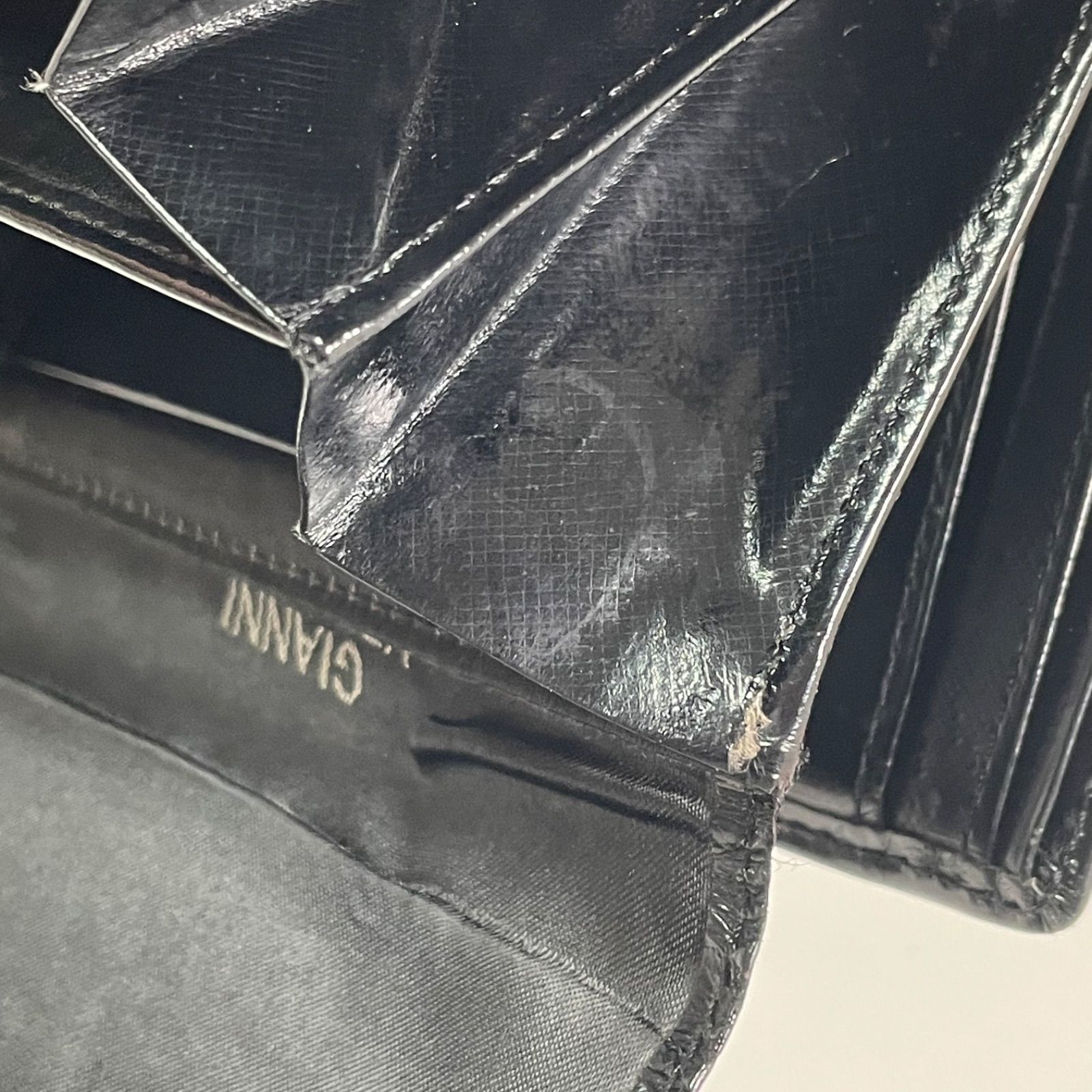 Gianni Versace 二つ折り財布 サンバースト - メルカリ