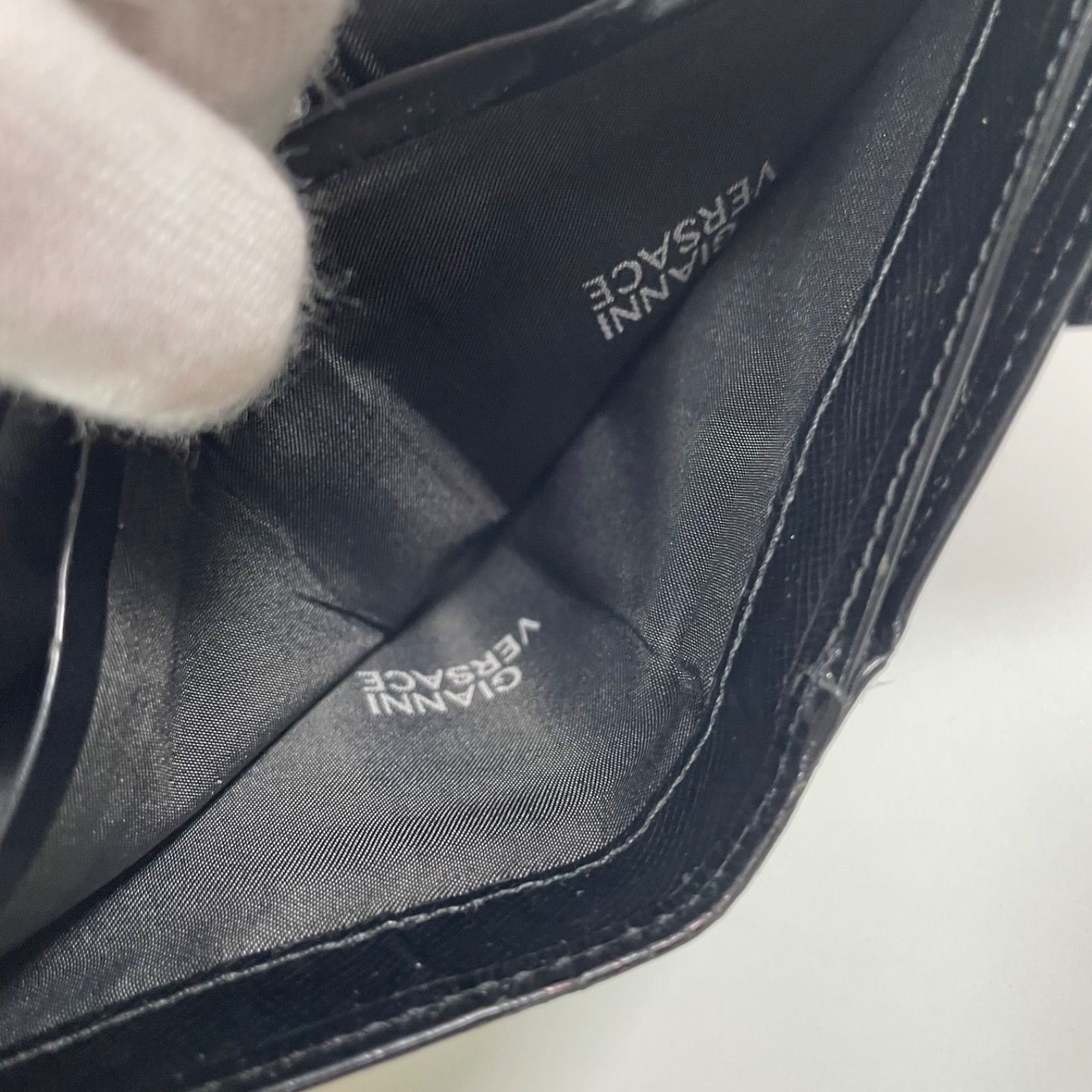 Gianni Versace 二つ折り財布 サンバースト - メルカリ