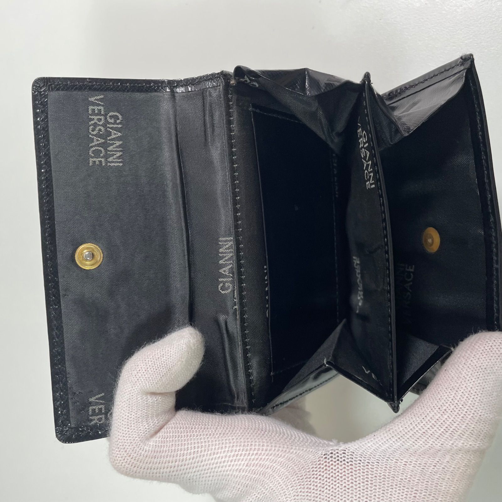 GIANNI VERSACE 二折り財布 ＆ キーホルダー SUNBURST Gianni Versace 二つ折り財布 サンバースト - メルカリ