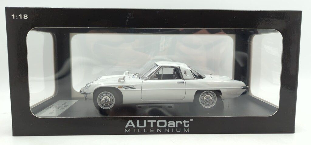 AUTOart 1/18 MILLENNIUM MAZDA COSMO SPORT(WHITE) 75931