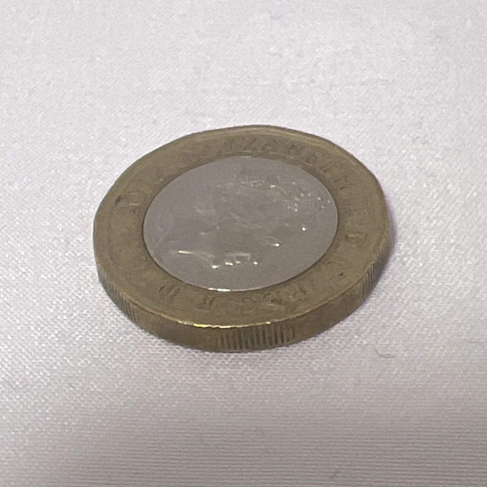 イギリス 2017年 エリザベス2世 新1ポンド硬貨 バイメタル - メルカリ