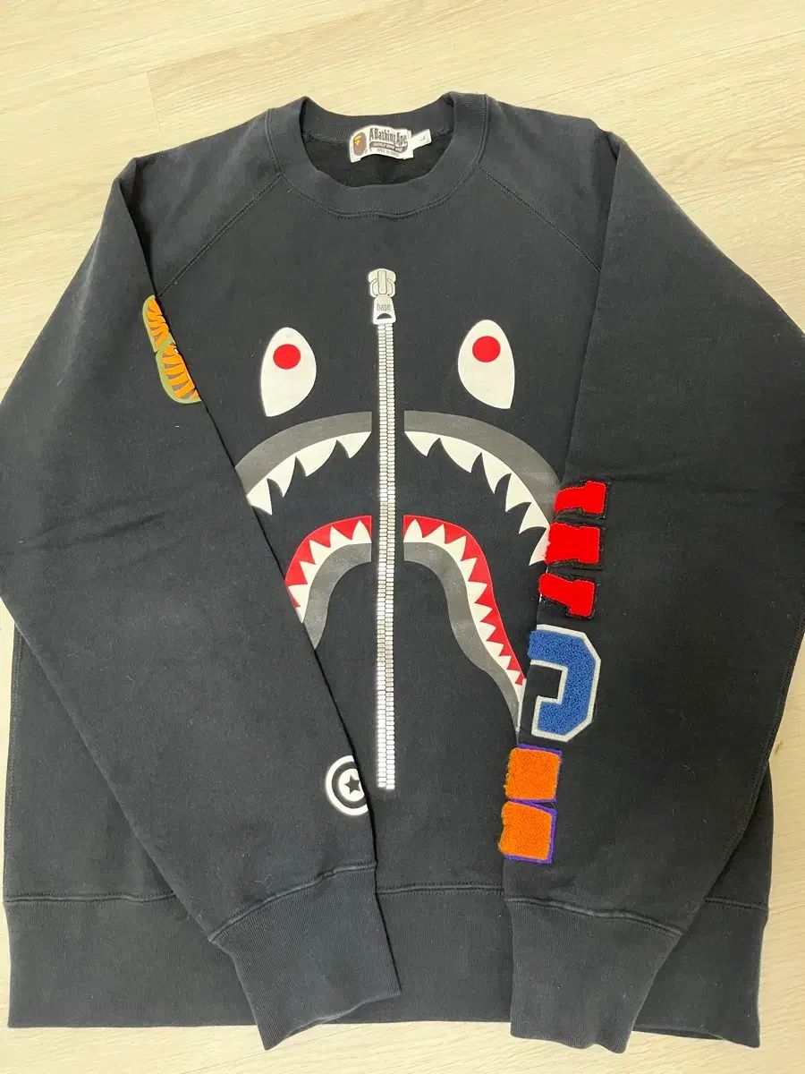 A BATHING APE アベイシングエイプ シャーク スウェット ブラック L