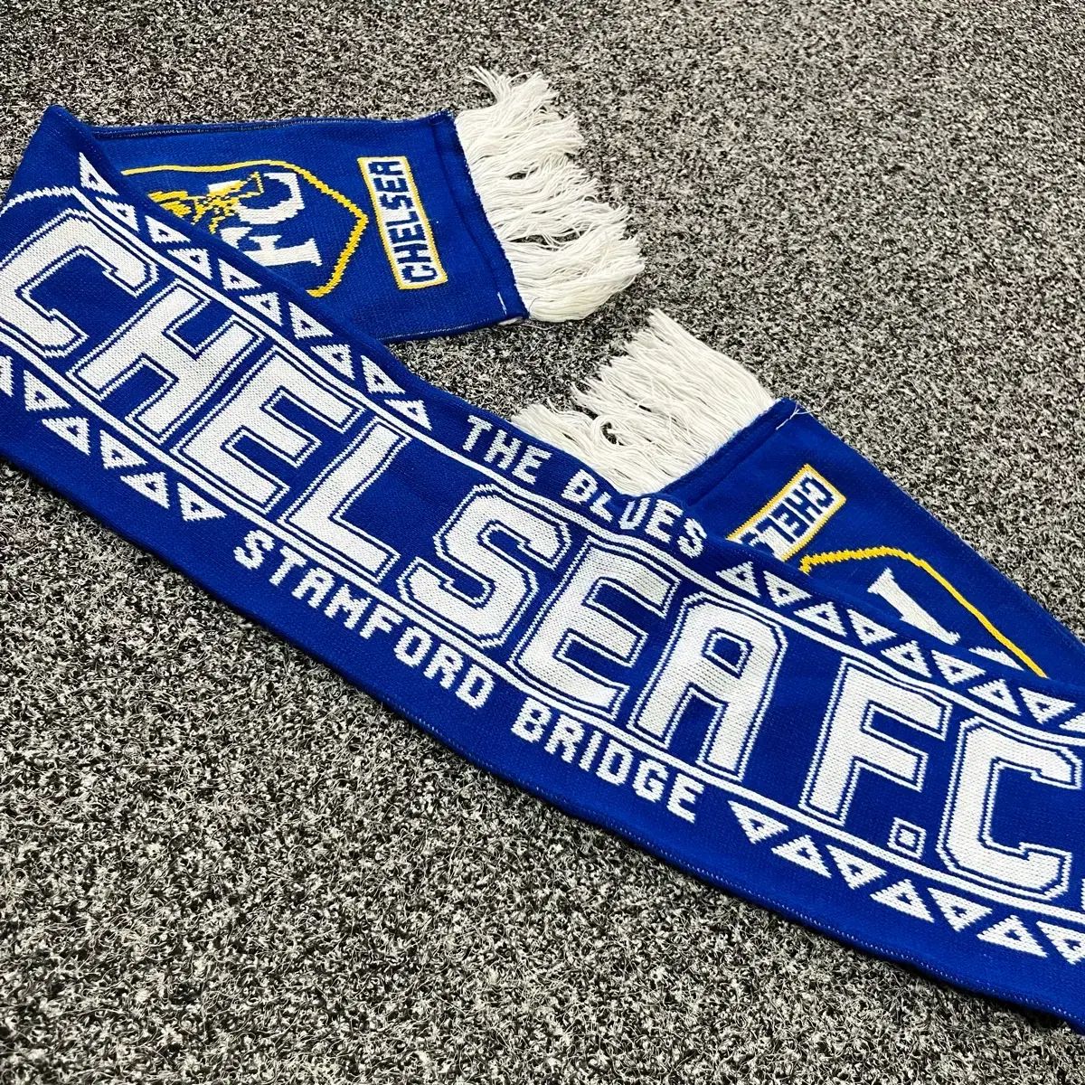 チェルシーFC マフラー スローガン ブルー