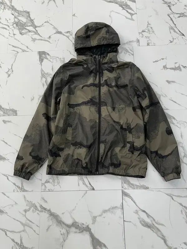 マウンテンパーカー ウインドブレーカー VOLCOM（ボルコム） ボルコム 