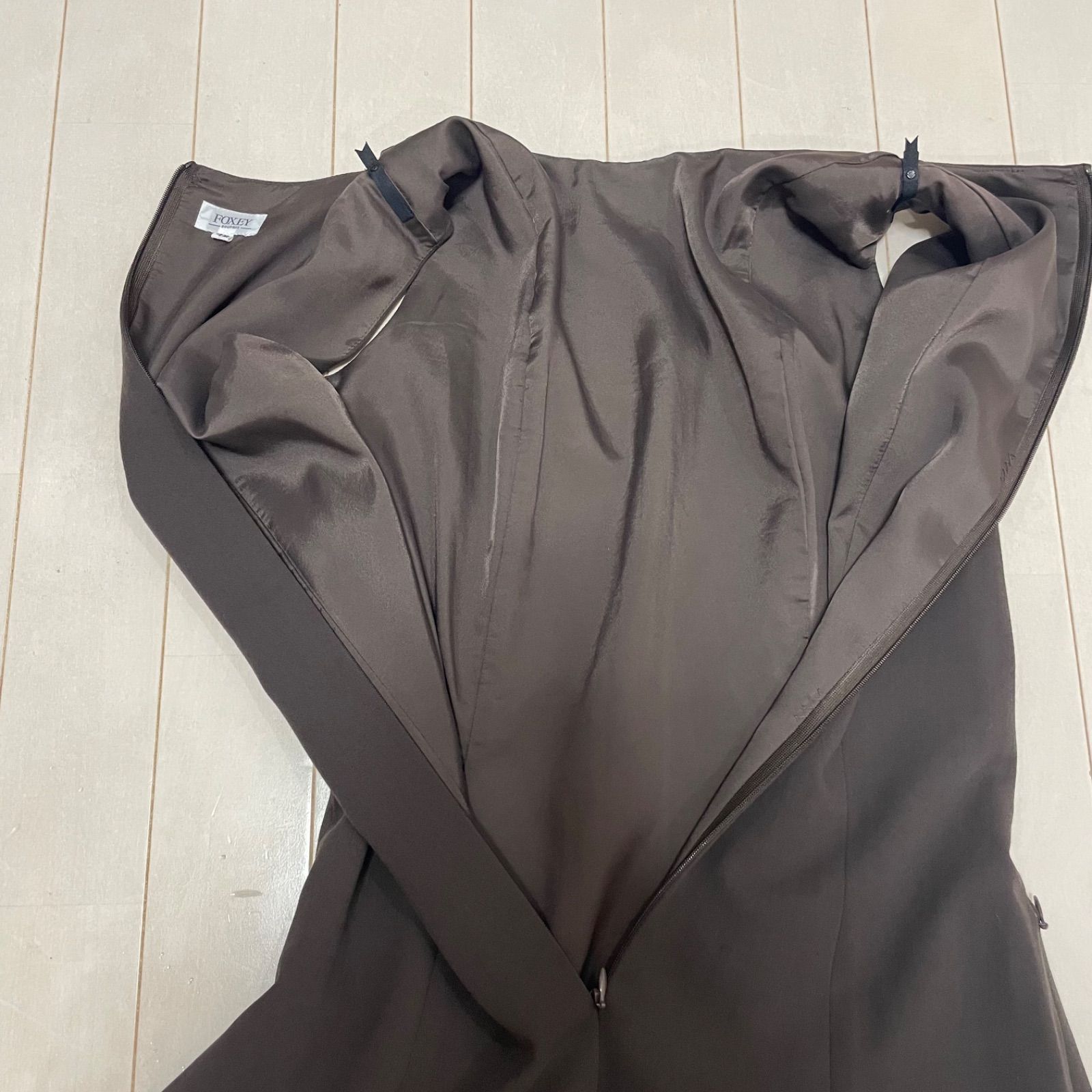 FOXEY BOUTIQUE フォクシーブティック　絹のワンピース　42 FOXEY BOUTIQUE フォクシー ワンピース サイズ42 ダークブラウン 日本