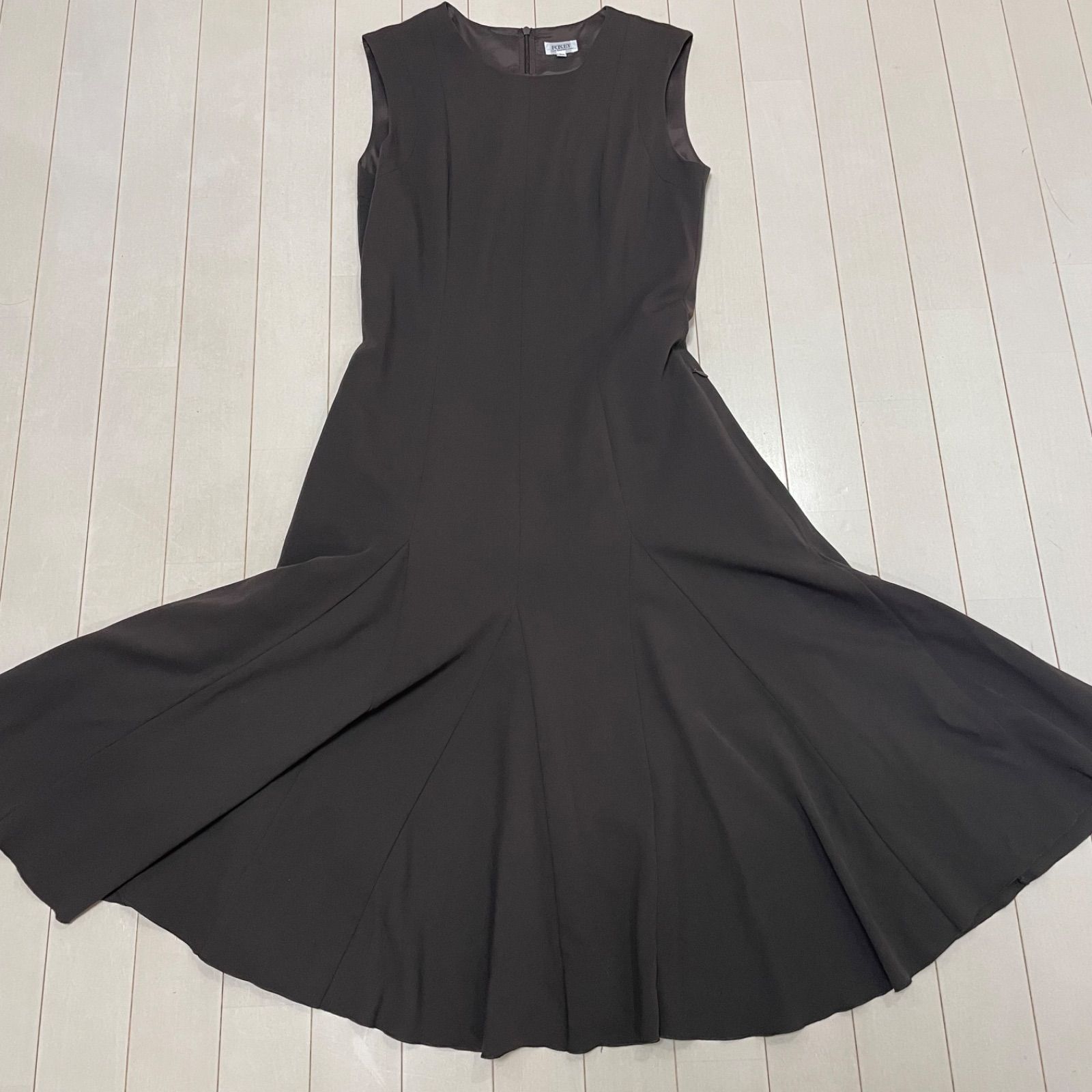 フォクシー　ワンピース42 FOXEY BOUTIQUE フォクシー ワンピース サイズ42 ダークブラウン 日本