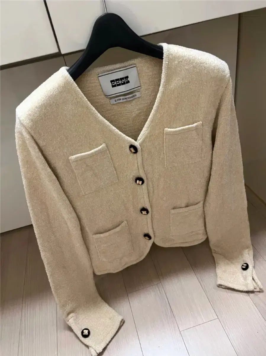 EENK インク テリー ツアーベルベット Vネック カーディガン ベージュ ポケット ボタンPOINT ニットジャケット The HANDSOME