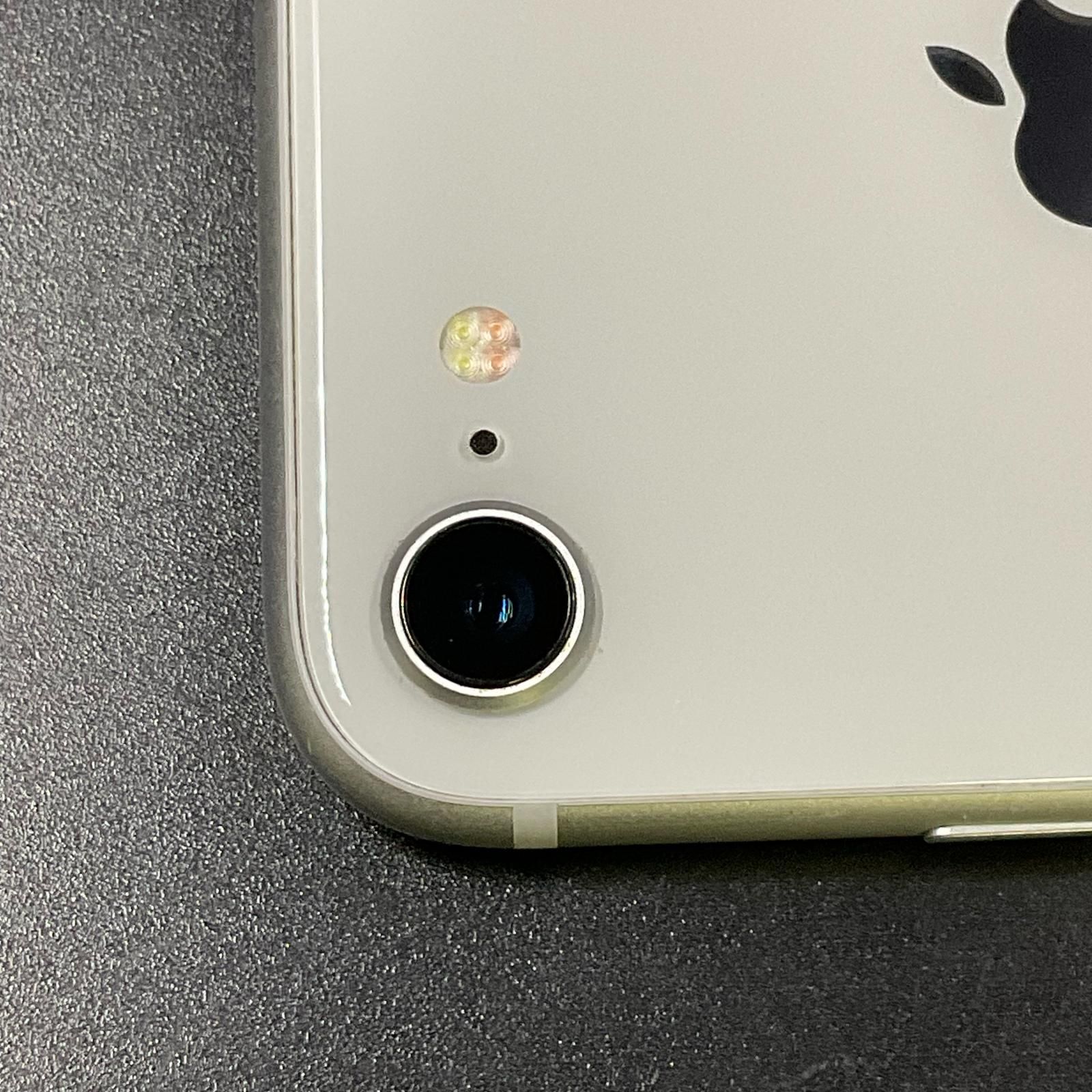 iPhone 8 64GB シルバー docomo 美品 - メルカリ