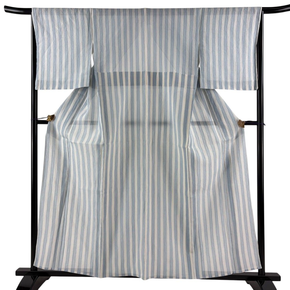 【美品】 紬 身丈159cm 裄丈65cm M 薄物 夏紬 小千谷ちぢみ 証紙 縦縞 水色 麻 逸品 【中古】