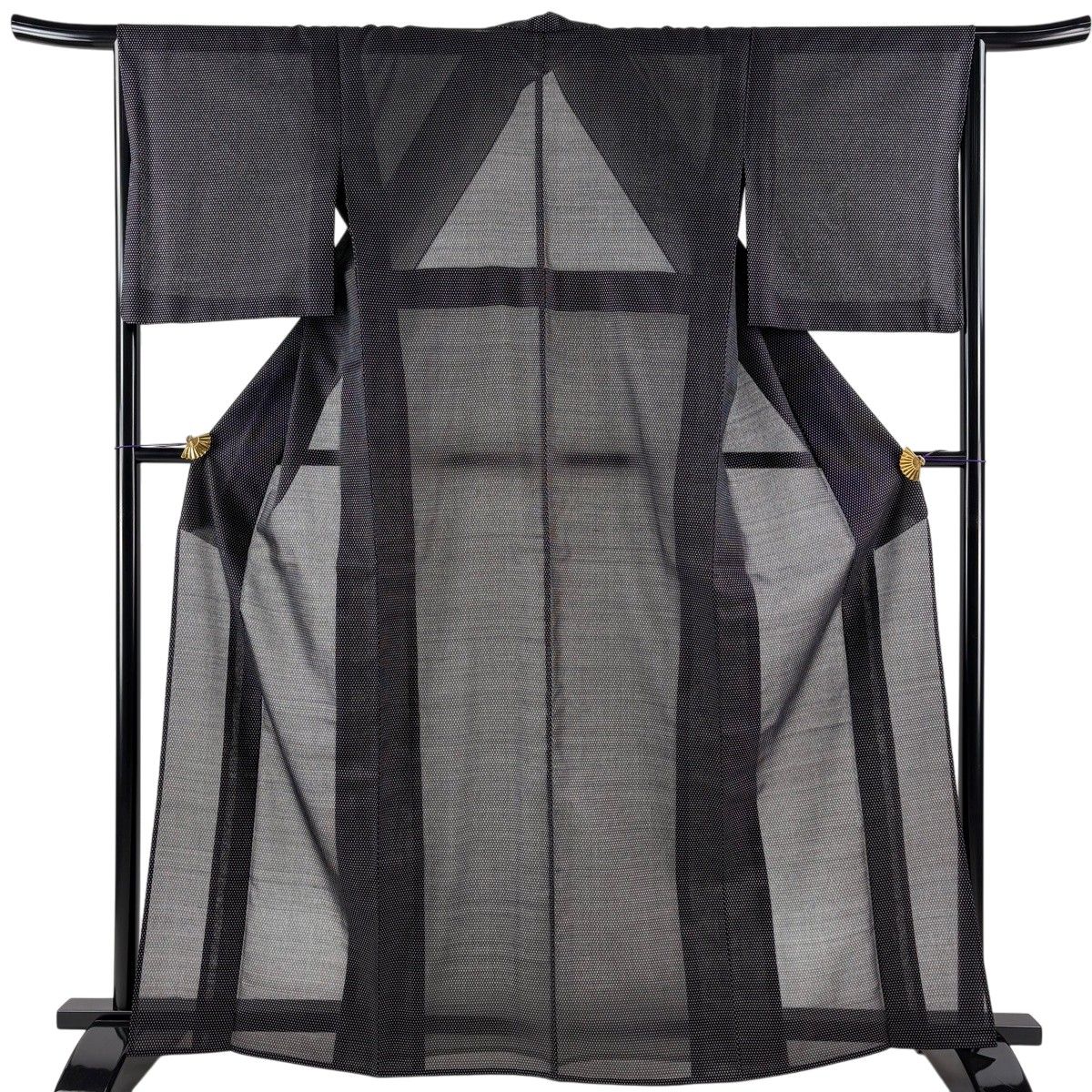 【美品】 紬 身丈165cm 裄丈65.5cm M 薄物 夏紬地 置賜紬 白たか織 証紙 幾何学 黒 正絹 逸品 【中古】