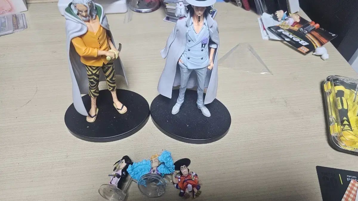 ONE PIECE フィギュア 2点とガチャ フィギュア 3点 出品