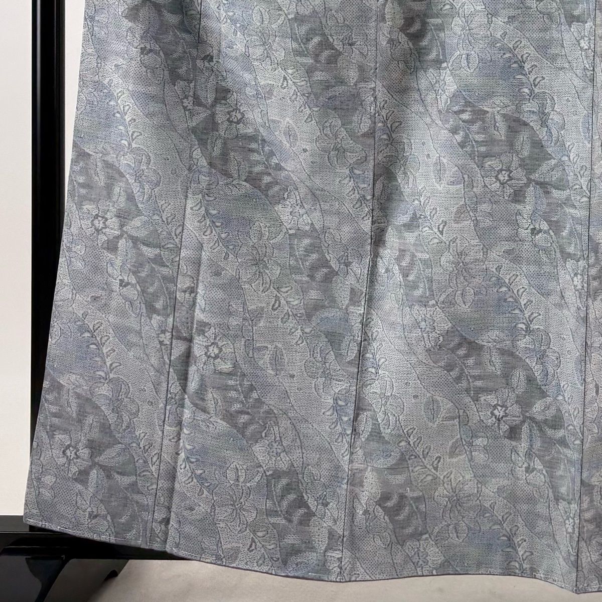 美品】 結城紬 身丈161cm 裄丈64cm M 袷 本場結城紬 奥順 証紙 草花