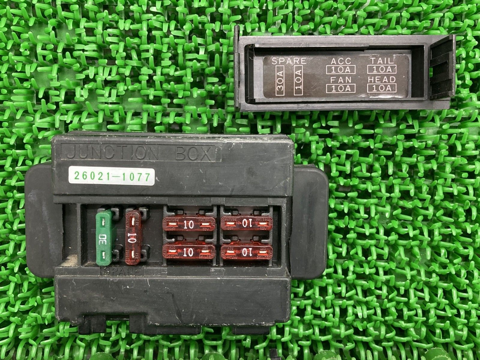 バリオス ヒューズボックス 26021-1077 カワサキ 純正 中古 ZR250A 機能的問題なし Yr