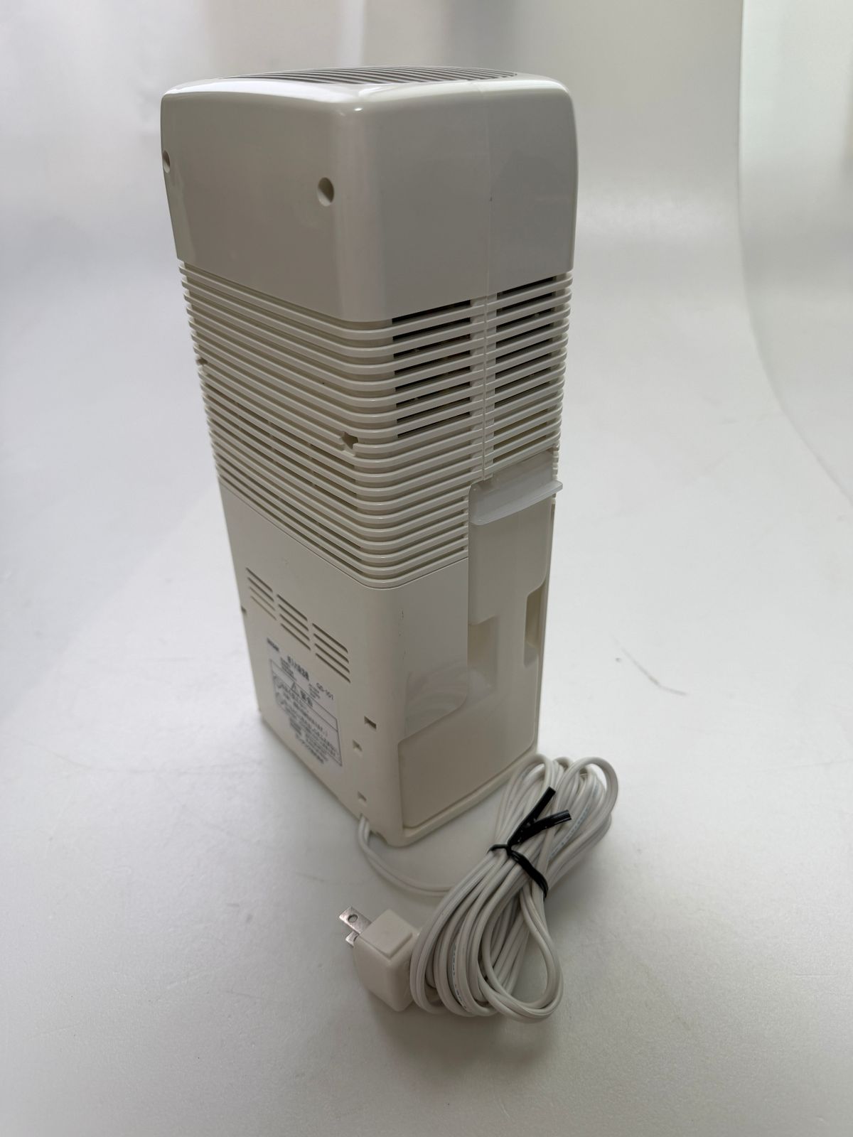 〇 センタック SENDAK 電子吸湿器 QS-101 ホワイト ペルチェ式 押入れ 