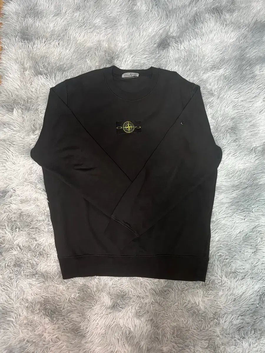 26年式 XLサイズ STONE ISLAND ストーンアイランド ブラック スウェット
