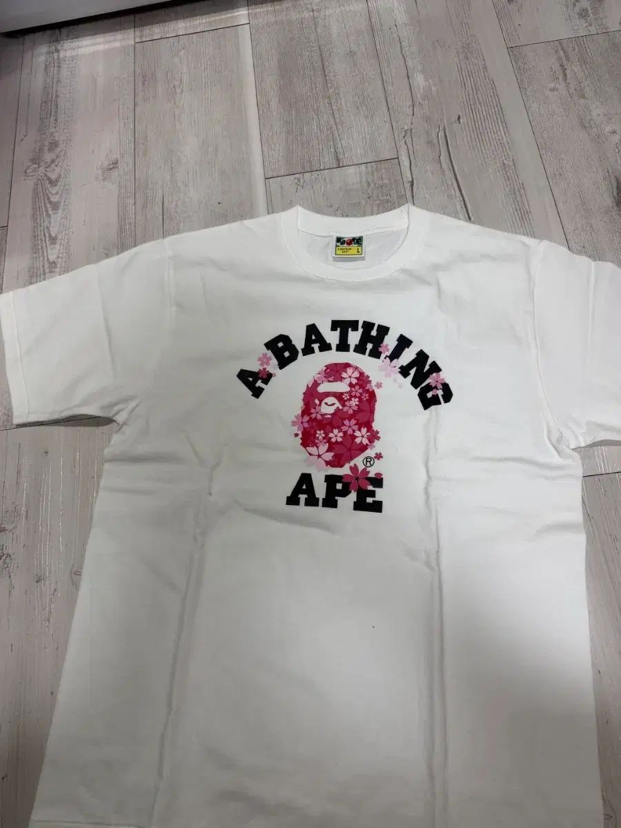 A BATHING APE アベイシングエイプ 半袖Tシャツ 白 L