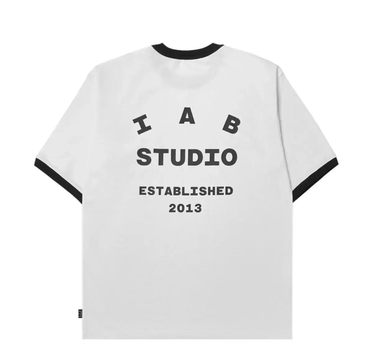 アイエプスタジオ IAB Studio アイエプスタジオ イーエスタブリッシュティーシャツ 白 ブラック 12,395円