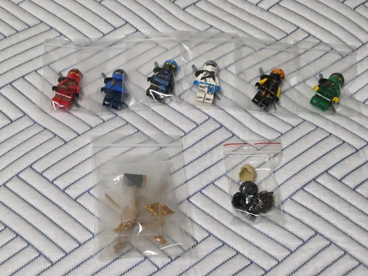 ニンジャゴー シーズン11 忍者 全種 + 武器 + ヘア パーツ