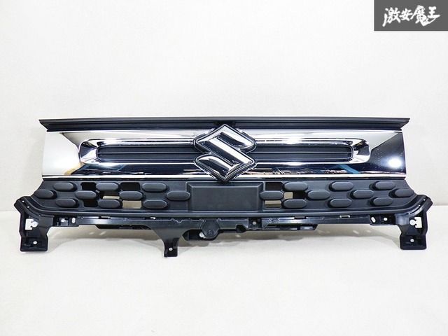 MK94S スペ-シア ラジエ-タグリル 本体の破損なし 裏側カバ- 付属しま
