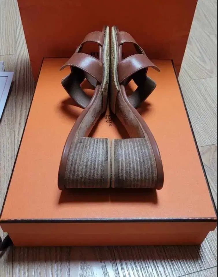 Hermes オアジス サンダル ブラウン 38サイズ (正規品)