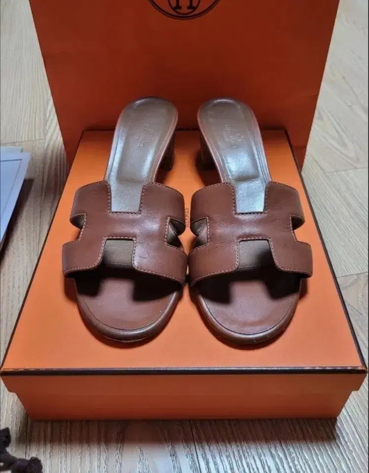 Hermes オアジス サンダル ブラウン 38サイズ (正規品)
