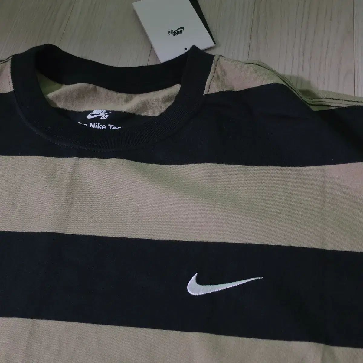 新品XXL NIKE SB ストライプス ソロ スウッシュ 半袖Tシャツ ルーズフィット
