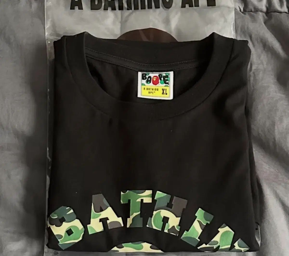 アベイシングエイプ カモフラージュ カレッジTシャツ
