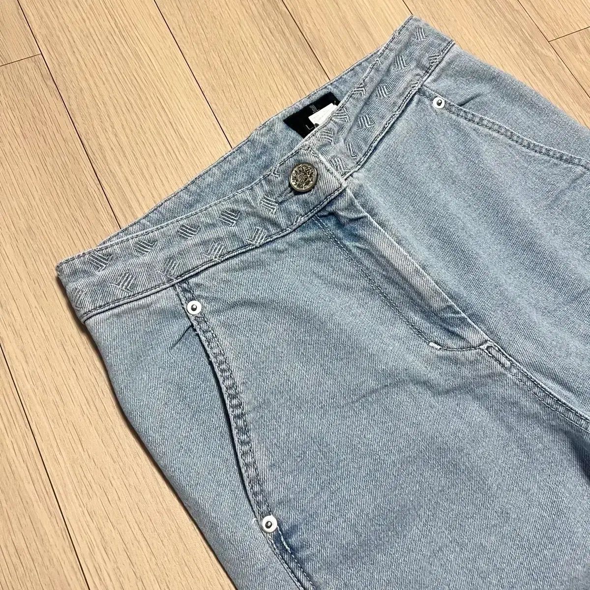 21年 The HANDSOME ランバンコレクション 刺繍 デニム バミューダパンツ 5分丈 ショート クロップド ジーン ライトブルー ハーフパンツ Free!