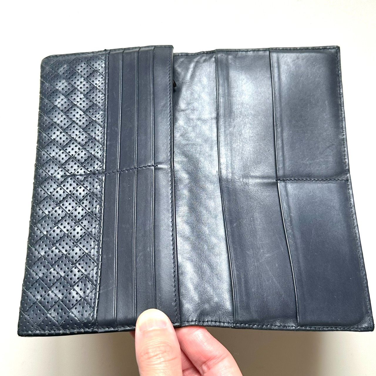 ボッテガヴェネタ BOTTEGA VENETA 長財布 イントレチャート パンチング