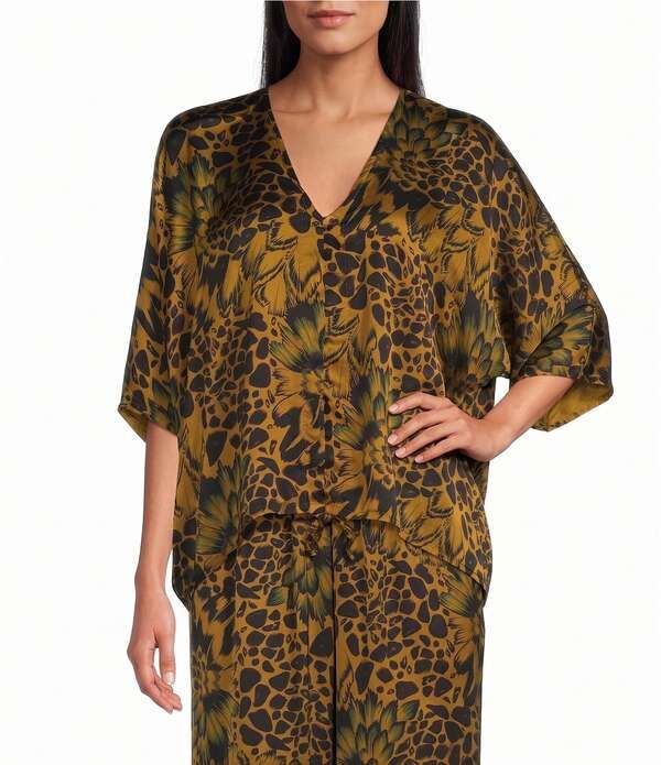 ブライン ウォーカー レディース トップス シャツ Vネック プリント ギャザー Bryn Walkeria Feather Print VNeck Short Dolman Sleeve Ruche