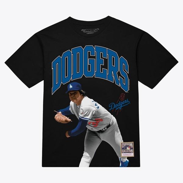 ミッチェルネス メンズ トップス Tシャツ グラフィック Mens Mitchell Ness Fernando Valenzuela Black Los Angeles Dodgers Photo
