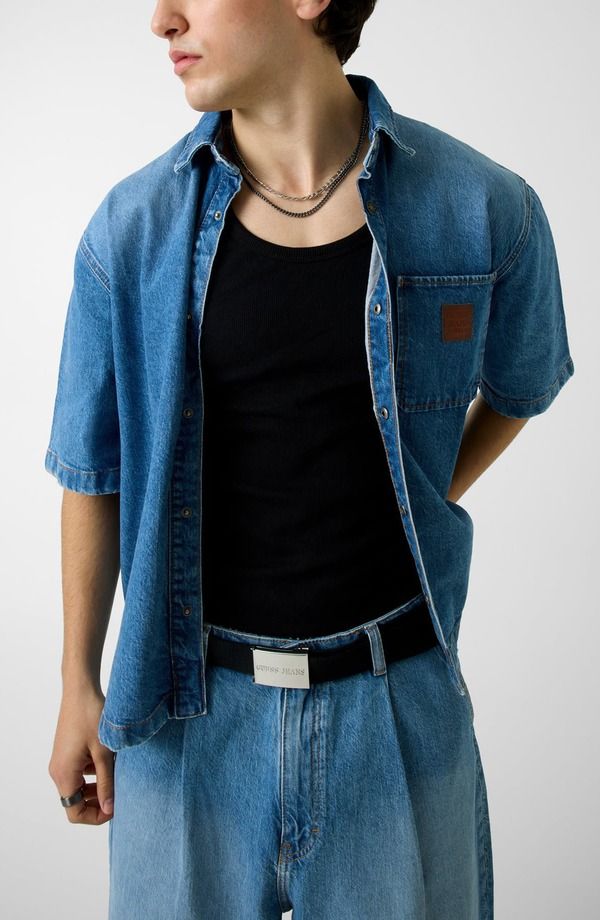 ゲス メンズ トップス シャツ コットン デニム GUESS Oversize Crop Stretch Cotton Denim Shirt GclmOpen デニム