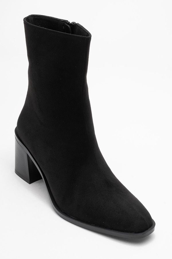 プロローグシューズ レディース ブーツ・レインブーツ アンクル ヒール Prologue Shoes Chara Block Heel Ankle Boot Black Suede Faux Leat
