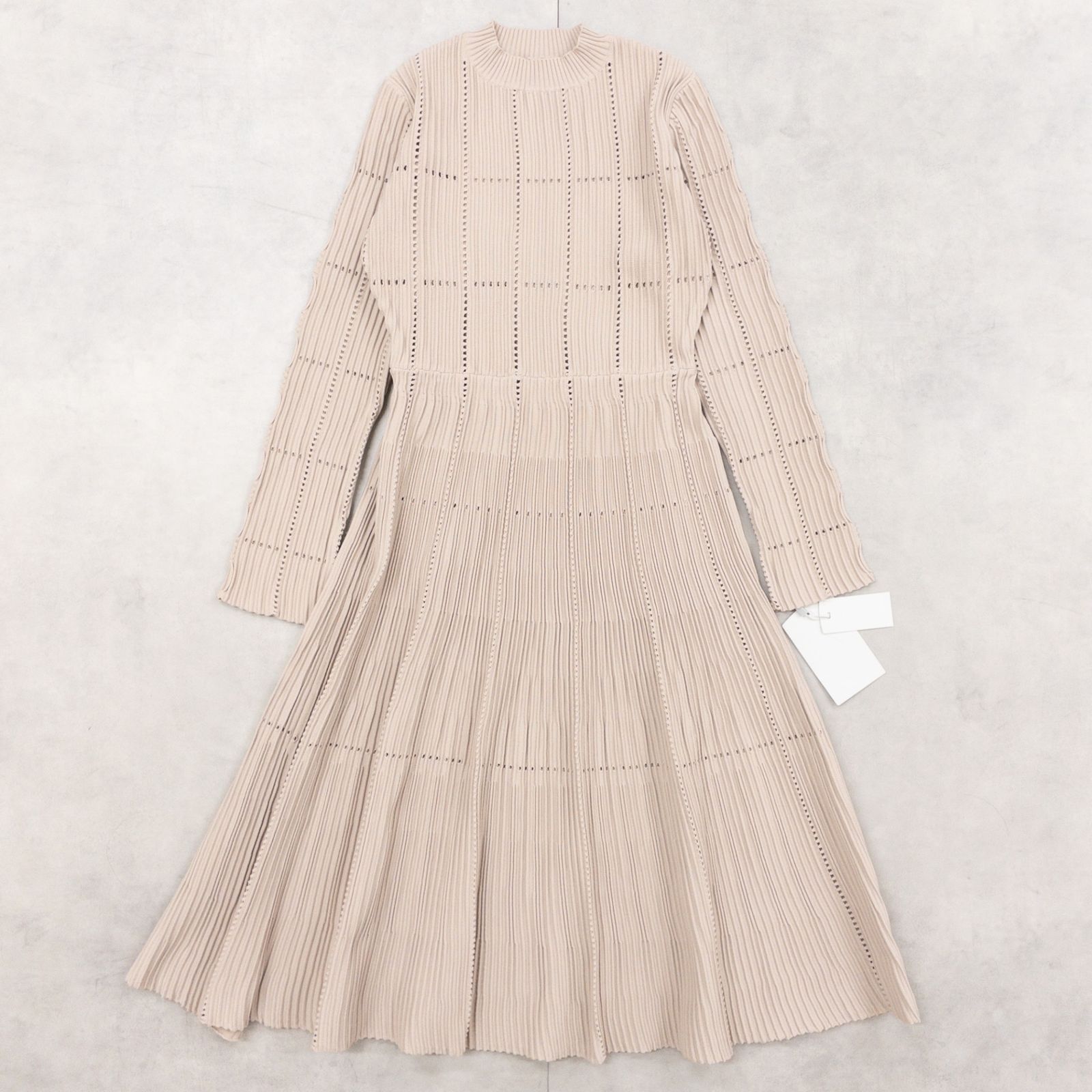 【新品同様】CELFORD セルフォード 2023年 ディフォーメーション ニットワンピース ロング フレア プリーツ ポリエステル ピンク ベージュ レディース 32 b01837