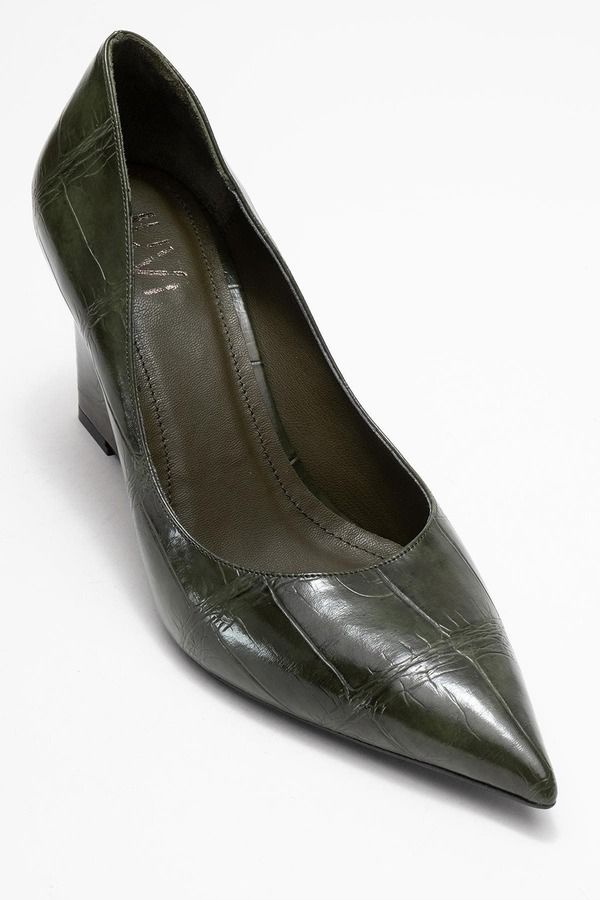 プロローグシューズ レディース ヒール Prologue Shoes Puera Pointed Toe Wedge Pump Green Printed グリーン