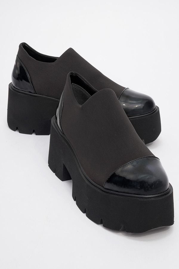 プロローグシューズ レディース オックスフォード プラットフォーム Prologue Shoes Grena Platform Slip On Shoes Black Patent Faux Leat