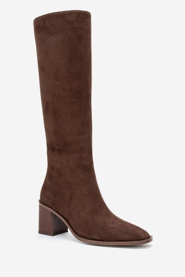 プロローグシューズ レディース ブーツ・レインブーツ ヒール Prologue Shoes Venia Block Heel Boot Brown Suede Faux Leather ブラウン
