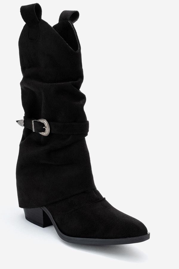 プロローグシューズ レディース ブーツ・レインブーツ ヒール Prologue Shoes Okus Buckle Block Heel Boot Black Suede Faux Leather ブ