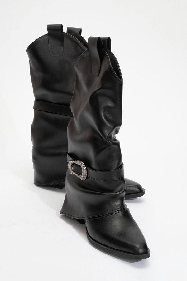 プロローグシューズ レディース ブーツ・レインブーツ ヒール Prologue Shoes Okus Buckle Block Heel Boot Black Faux Leather ブラック