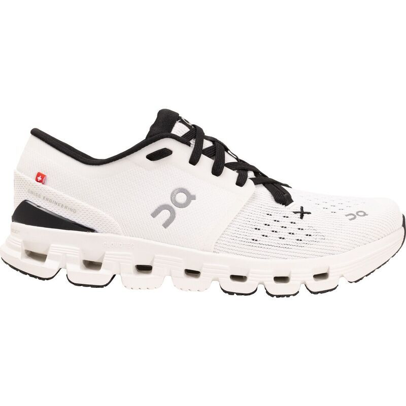 【送料無料】 オン メンズ スニーカー シューズ Cloud X 4 Running Shoe Mens IvoryBlack
