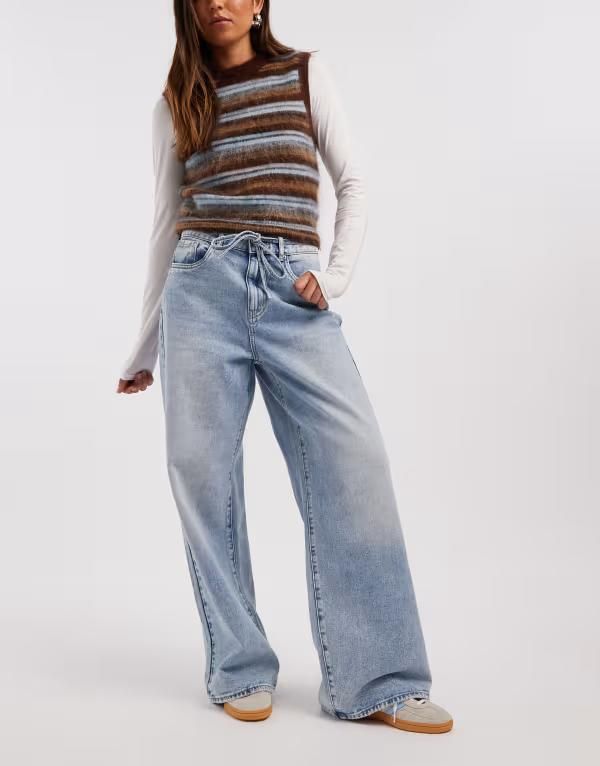 ヴェロモーダ レディース ボトムス デニムパンツ ワイドレッグ ジーンズ Vero Moda Wien mid rise wide leg belted jeans in light blue was