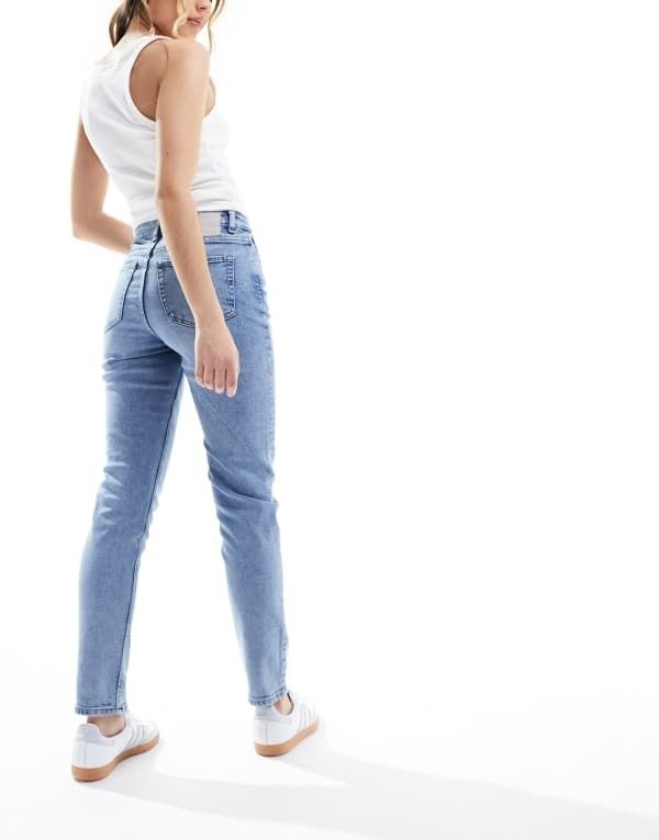 ピーシーズ レディース ボトムス デニムパンツ アンクル ジーンズ Pieces Bella high waisted tapered ankle jeans in light LIGHT BLUE