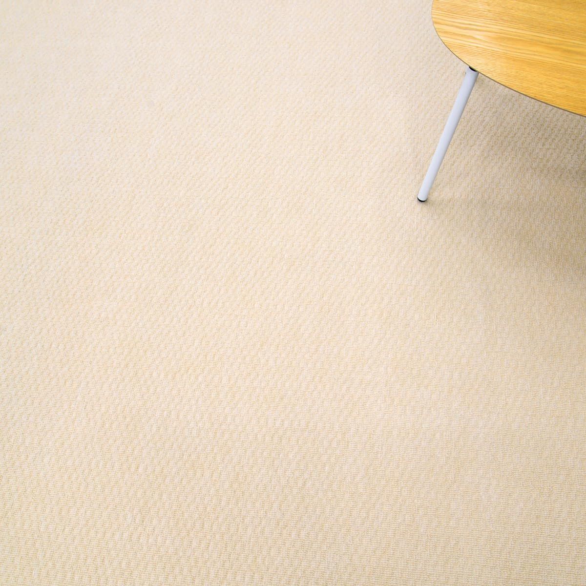 辻川産業 カーペット 日本製 抗菌防臭 軽量薄手 ジェミニ 江戸間 6畳 261×352cm アイボリーJu 8,840円